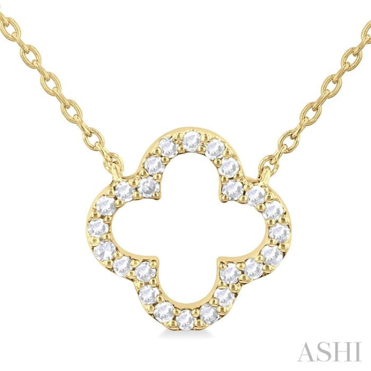1/8 Ctw Petite Clover Round Cut Diamond Fashion Pendant With Chain in 10K Yellow Gold