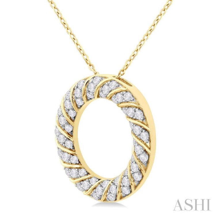 1/2 Ctw Ribbed Swirl Circle Round Cut Diamond Fashion Pendant With Chain in 10K Yellow Gold