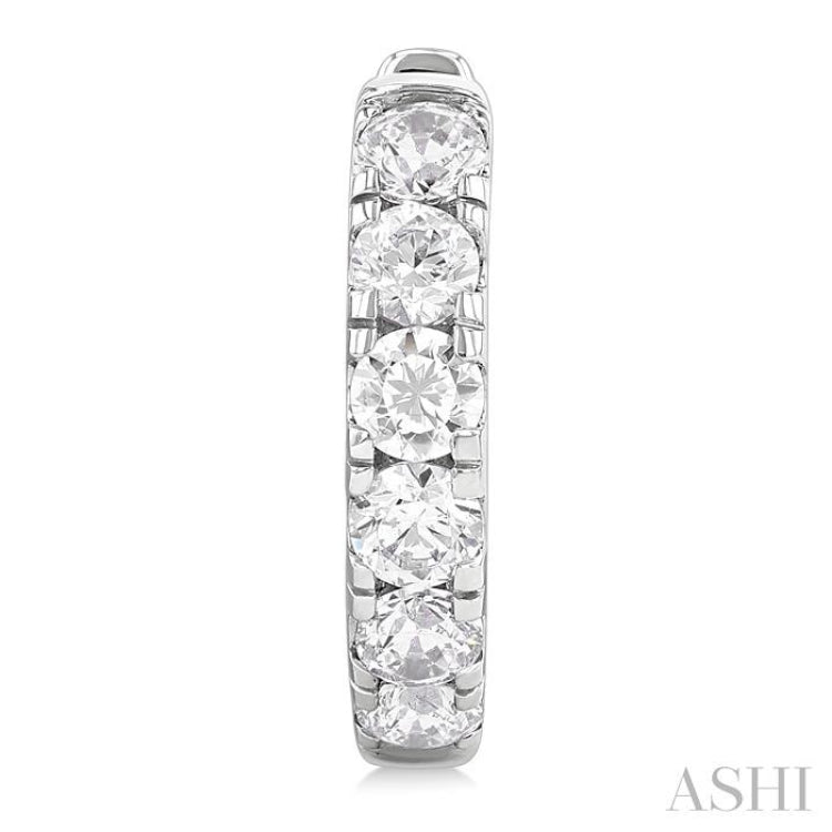 1 Ctw Round Cut Diamond Hoop Earrings in 14K White Gold