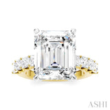 1 1/3 Ctw Emerald Shape Princess and Round Cut Diamond Semi-Mount Engagement Ring in 14K Yellow and White Gold