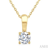 1/2 Ctw Prong Set Round Cut Diamond Solitaire Pendant With Chain in 14K Yellow Gold